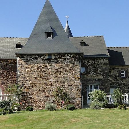 Saint-Thurial Manoir La Haie Chapeau מראה חיצוני תמונה